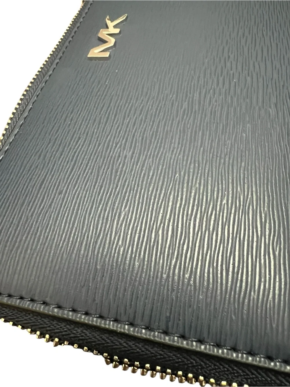 Fathers Day! Michael Kors Navy Textured MK Zip-Around Cooper wallet NWT